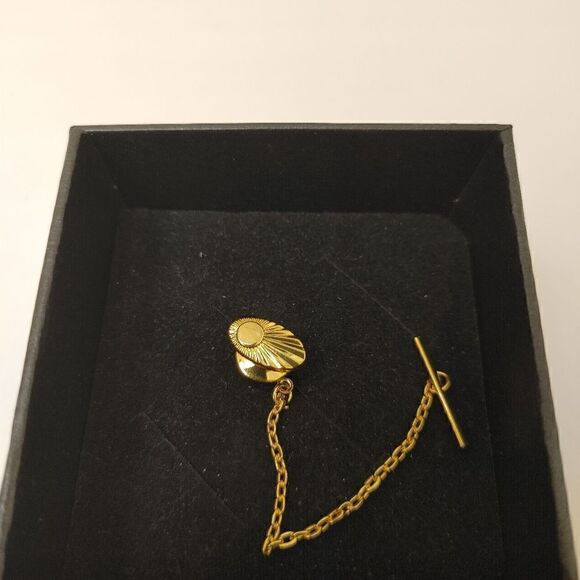 MEN'S TIE PINS WITH 2" CHAIN AND SAFETY BAR BY DANIEL ELLISSA. - Picture 2 of 3